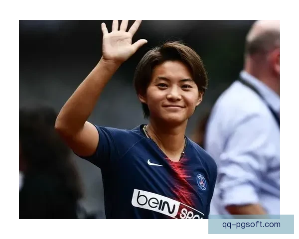 王霜亚冠与洲际赛精彩表现再次夺得中国女子金球奖 王霜亚冠与洲际赛精彩表现再次夺得中国女子金球奖